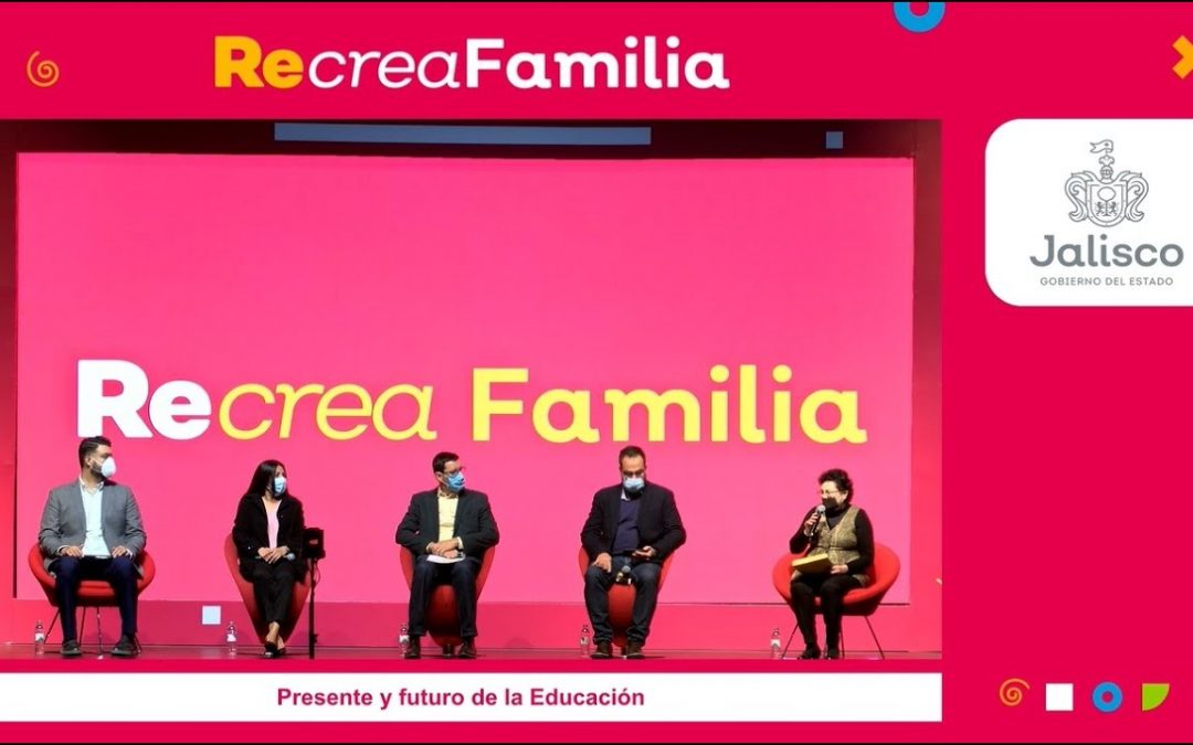 Presente y futuro de la Educación // Joanna Santillán, Margarita Sierra, Juan Carlos Flores M., Fernando Petersen, Ana Bárbara